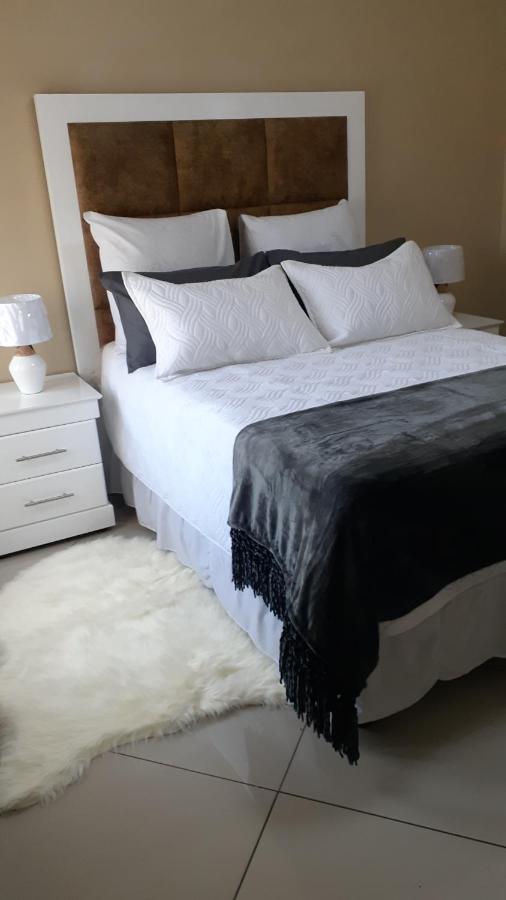 Angelocean Guest House Witbank Exterior foto